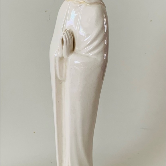 Antique Praying Figurine Virgin Mary
Madonna Hummel Goebel Germany - Picture 7 of 8